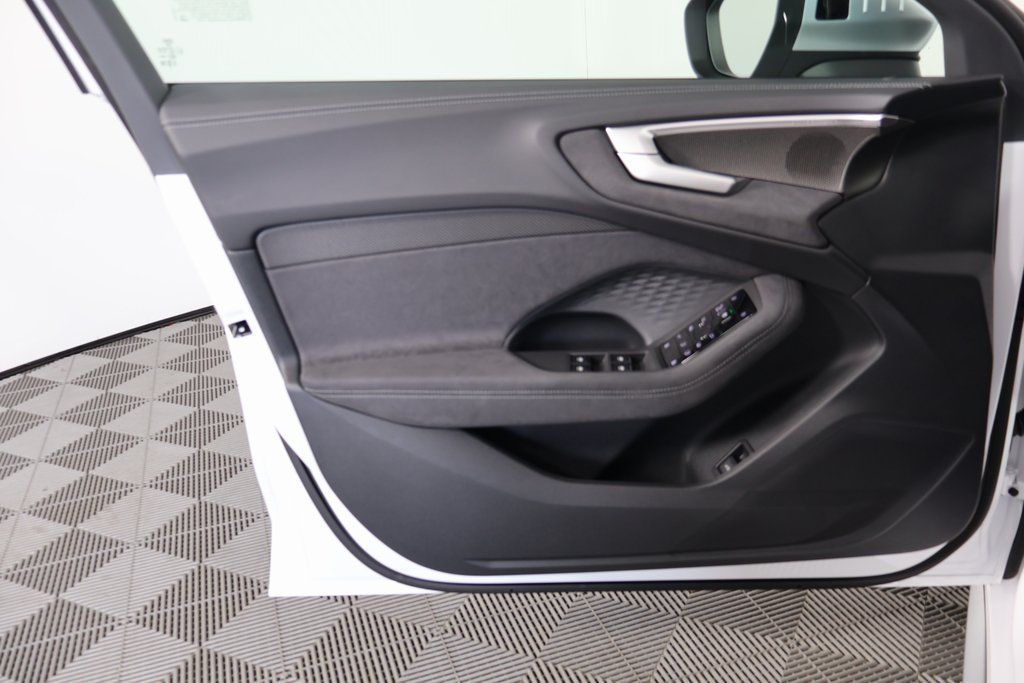 Thumbnail: 2025 Audi S5 - 7