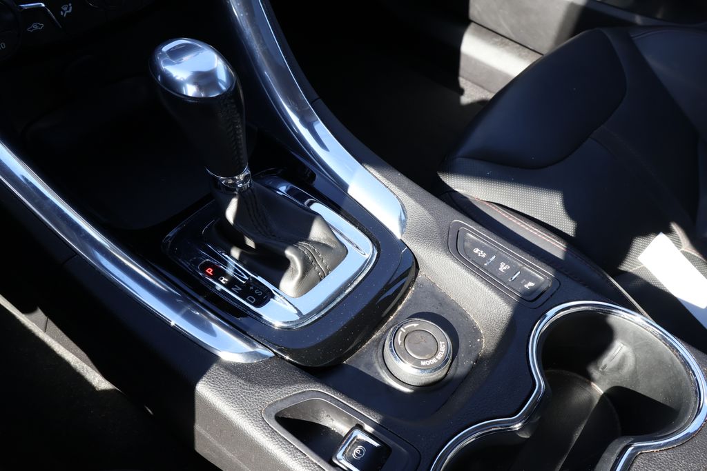 Thumbnail: 2016 Chevrolet  - 28
