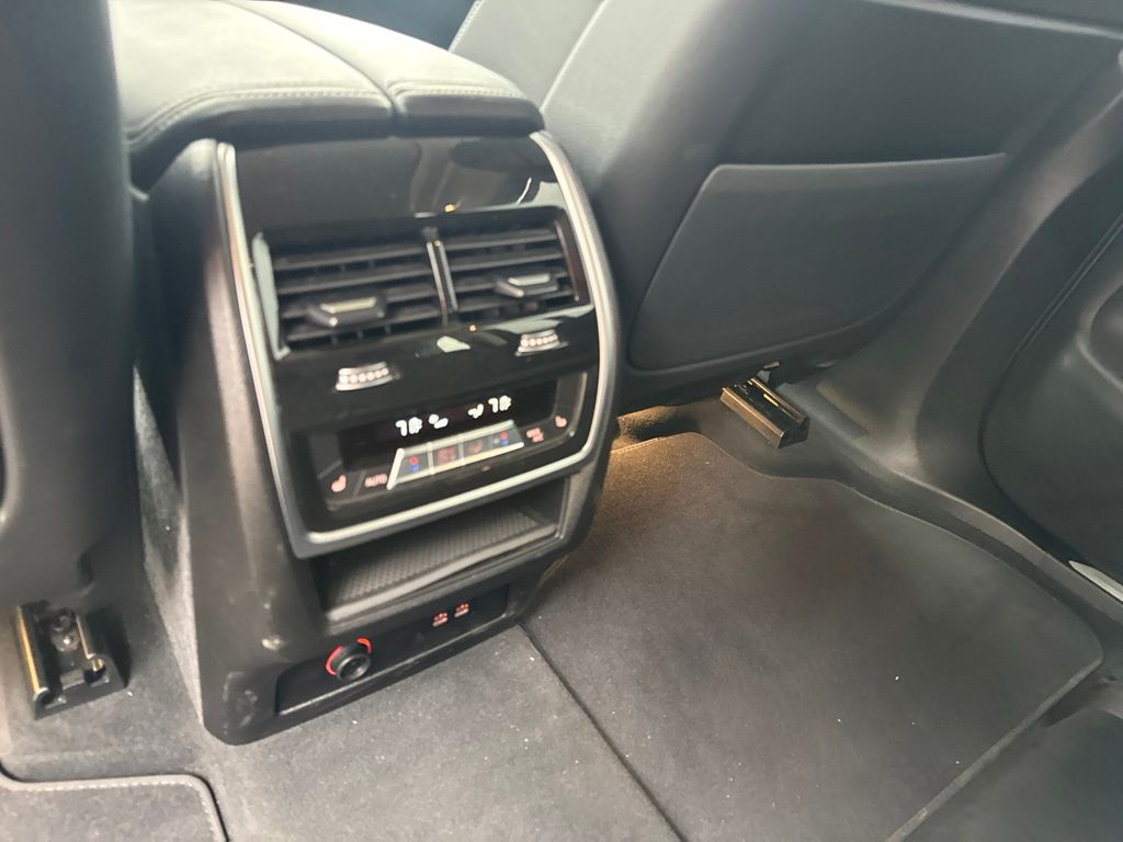 2025 Gray Metallic BMW X7 xDrive40i AWD SUV