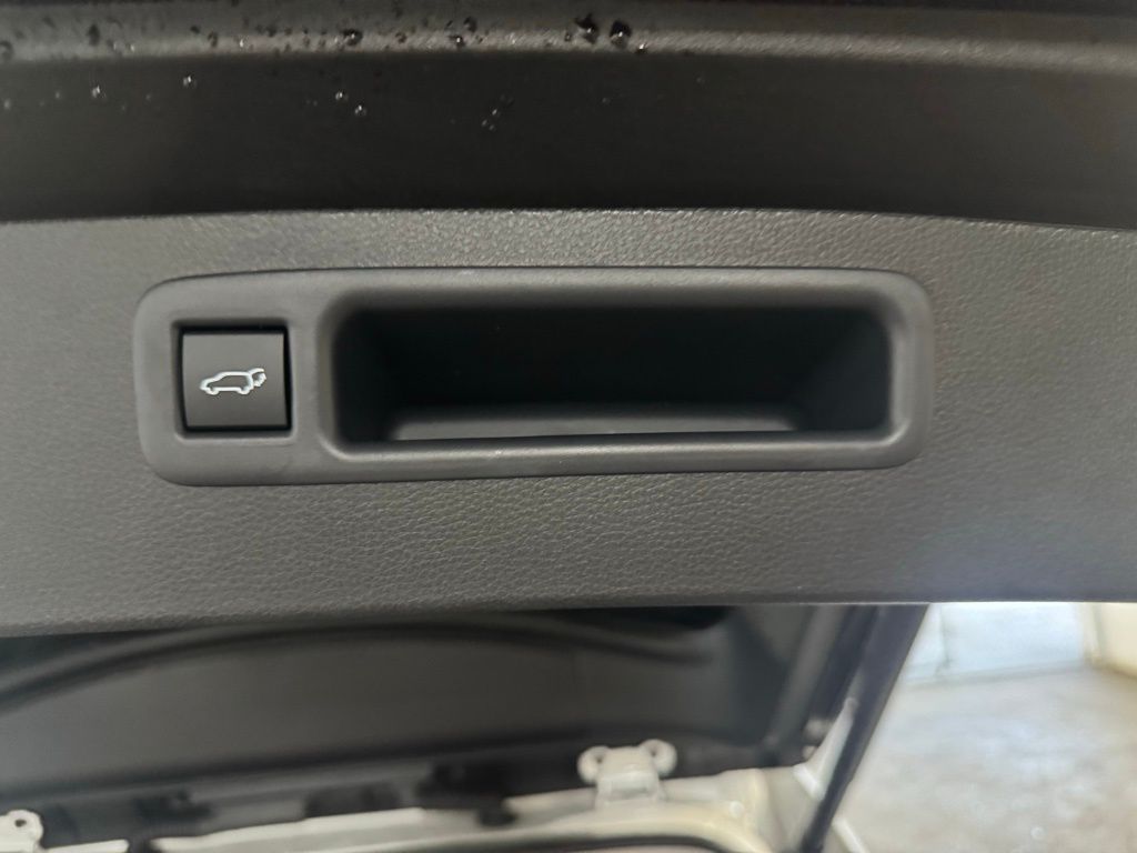 Thumbnail: 2025 Toyota Highlander - 27