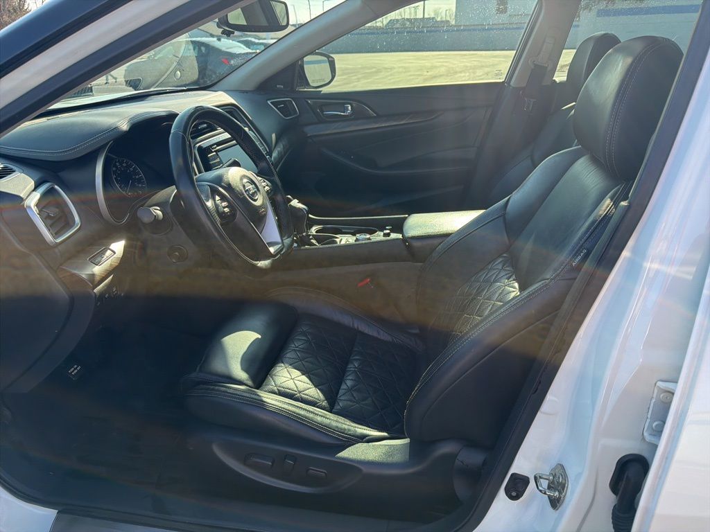 Thumbnail: 2017 Nissan Maxima - 18