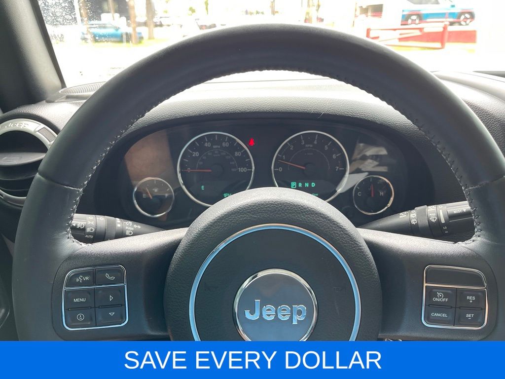Used 2016 White/off-white Jeep Unlimited Rubicon image 8