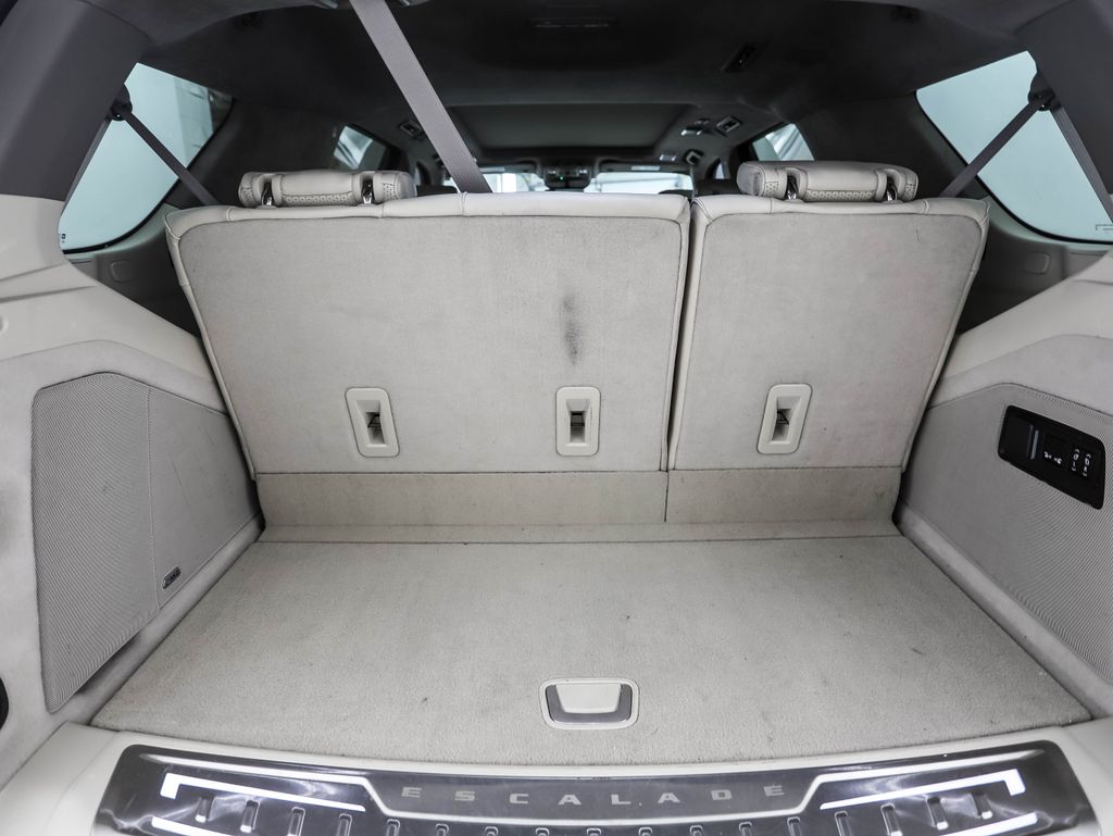 2022 Cadillac Escalade Sport Platinum 25