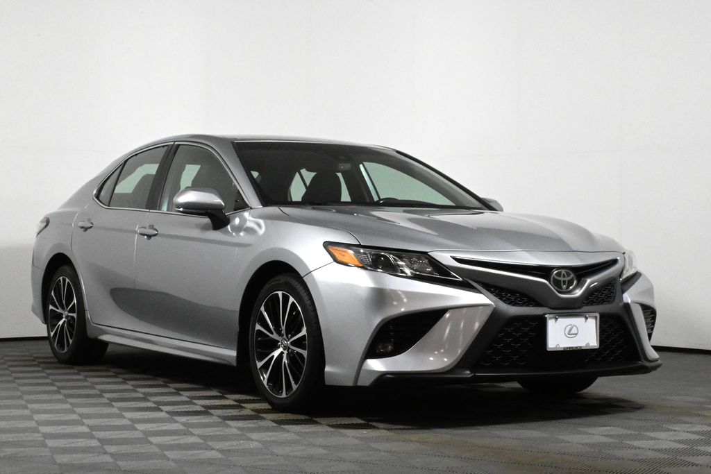 Thumbnail: 2019 Toyota Camry - 10