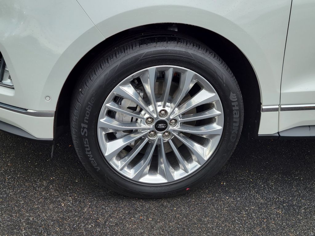 Thumbnail: 2024 Ford Edge - 3