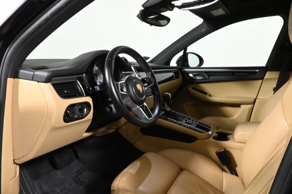 Thumbnail: 2018 Porsche Macan - 14