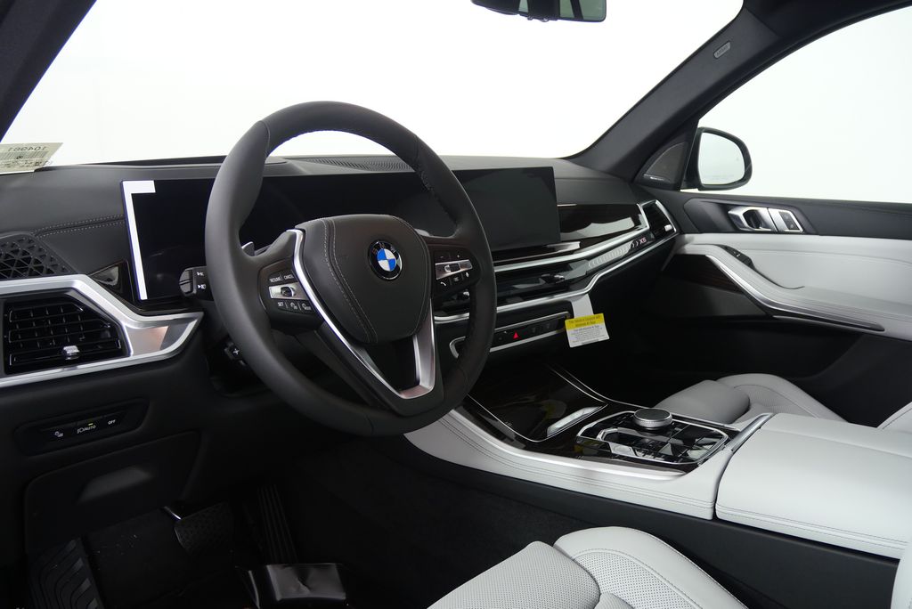 2026 BMW X5 sDrive40i 12
