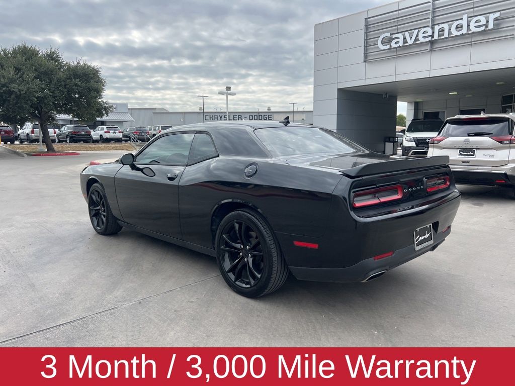 2016 Dodge Challenger SXT 13