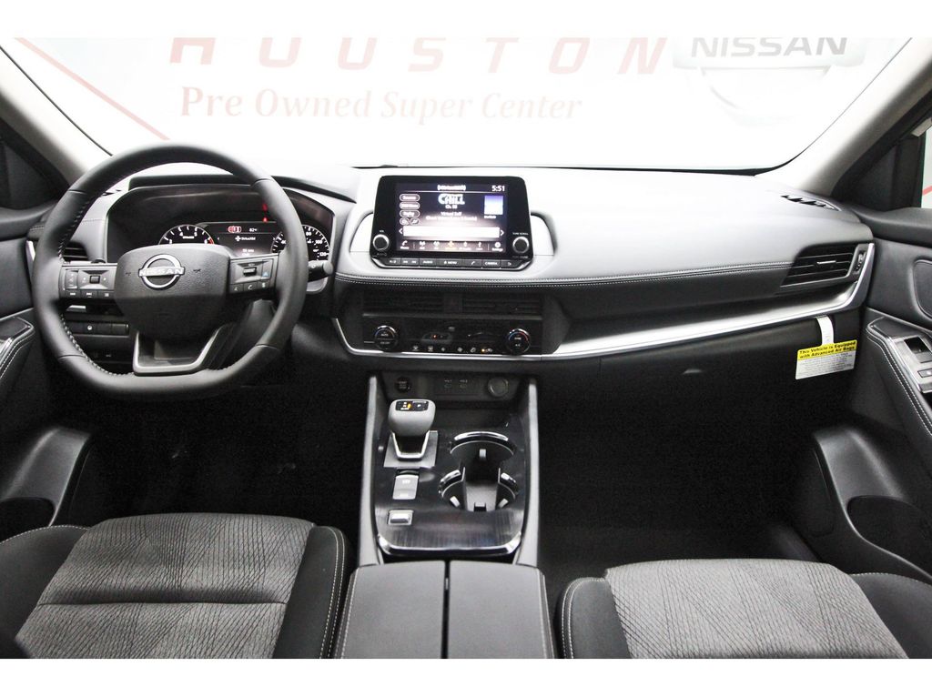 2026 Nissan Rogue SV - 6