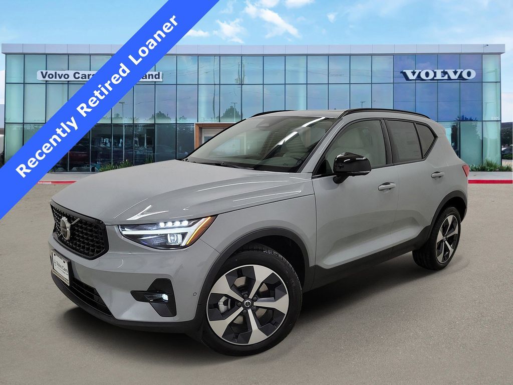 Gray Metallic 2026 Volvo XC40 B5 Plus AWD SUV / Crossover All-Wheel Drive Automatic