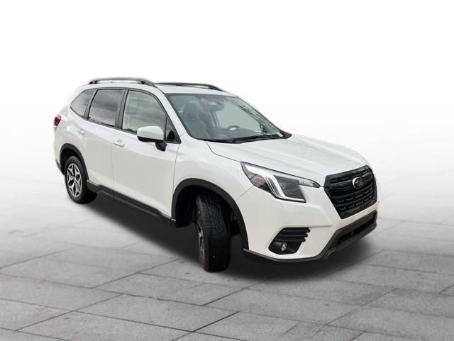  2024 Subaru Forester Premium Crossover AWD   