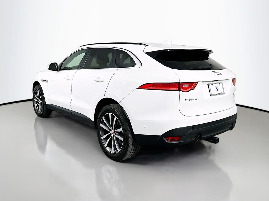 Thumbnail: 2019 Jaguar F-Pace - 7