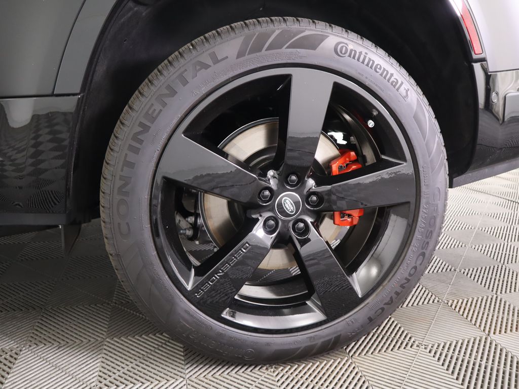 Thumbnail: 2025 Land Rover Defender - 32