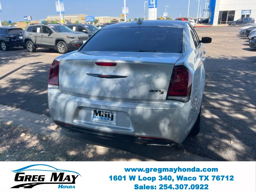 2022 Chrysler 300 S - 6