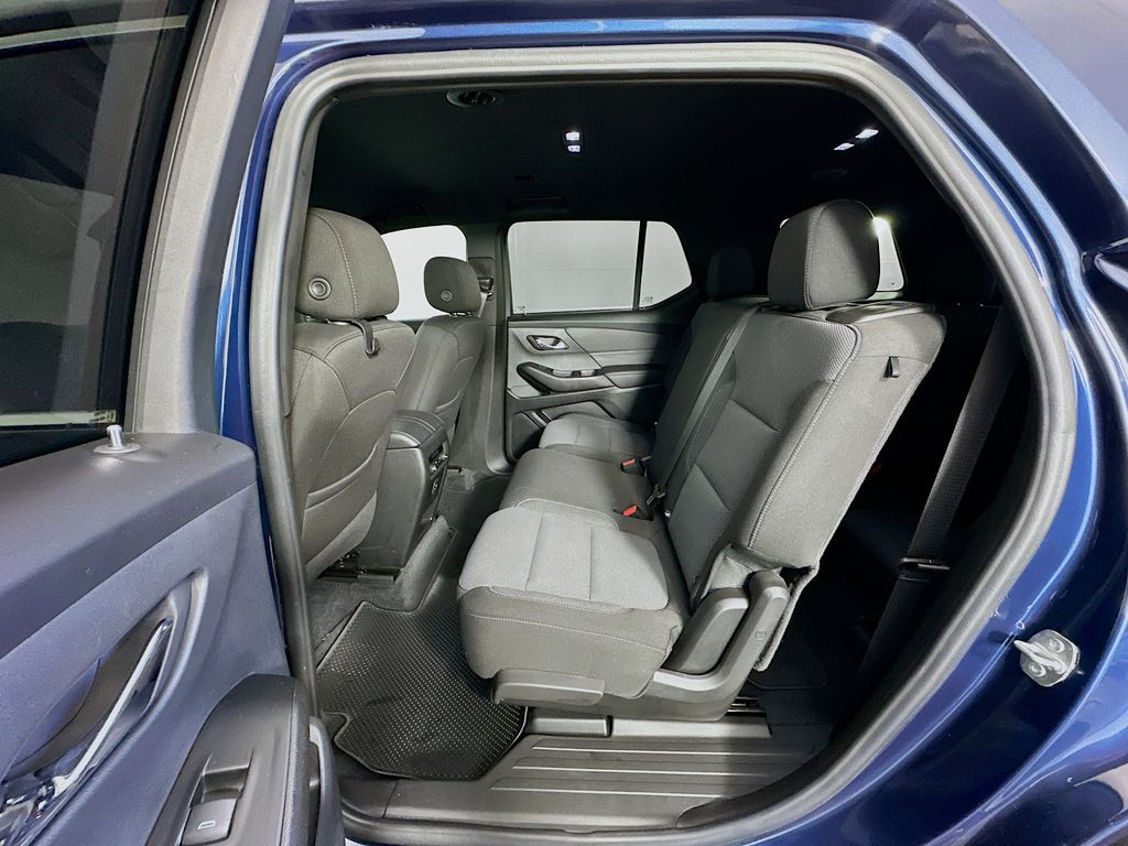 Thumbnail: 2023 Chevrolet Traverse - 24