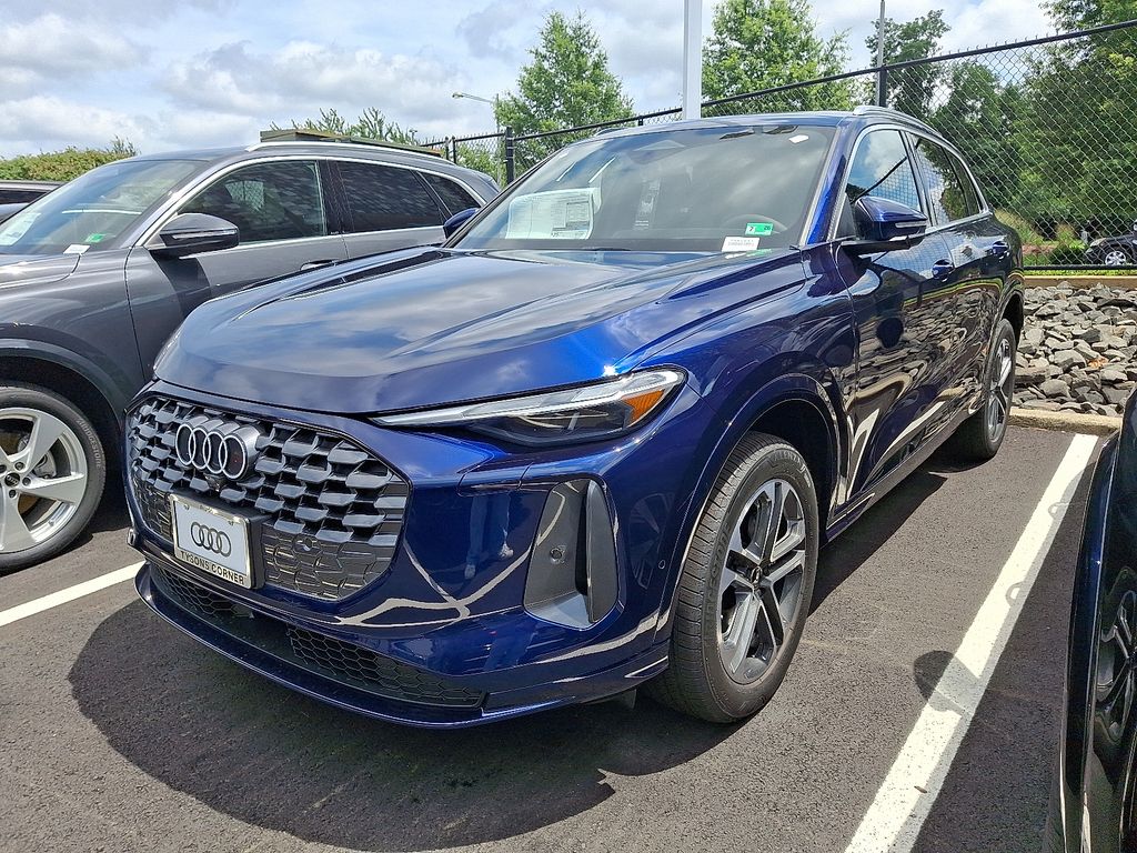 Thumbnail: 2025 Audi Q5 - 1