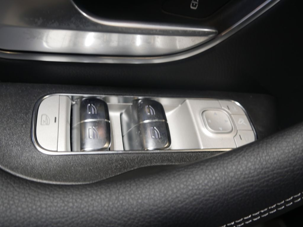 Thumbnail: 2026 Mercedes-Benz GLE - 18