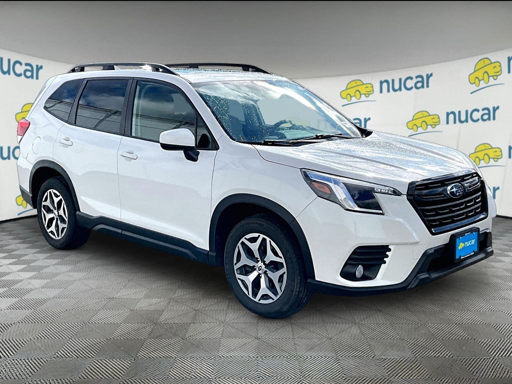 2023 Subaru Forester — photo 1