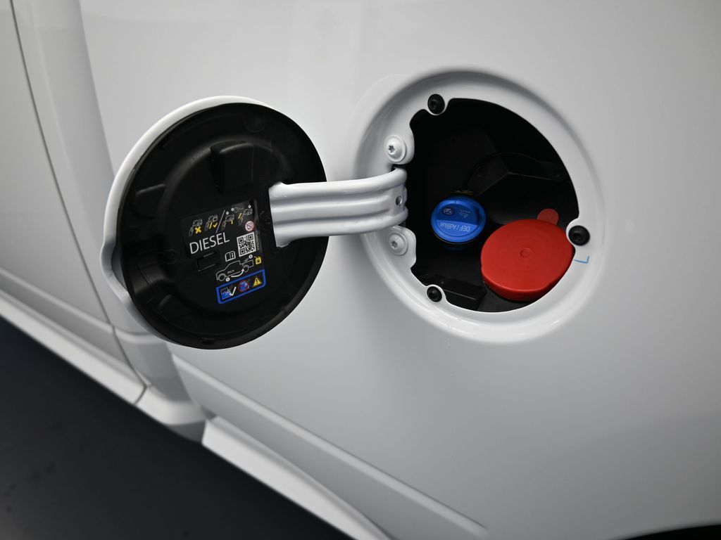 New 2026 Bright White Clearcoat Ram Big Horn image 32