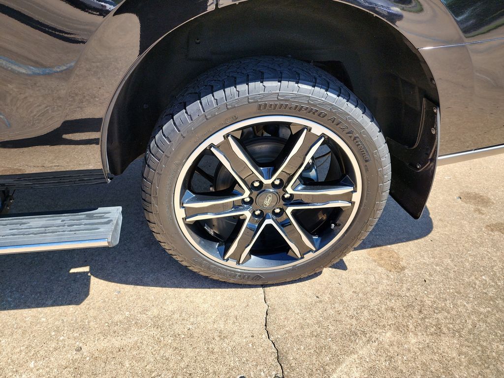 2020 Ford Expedition Limited photo