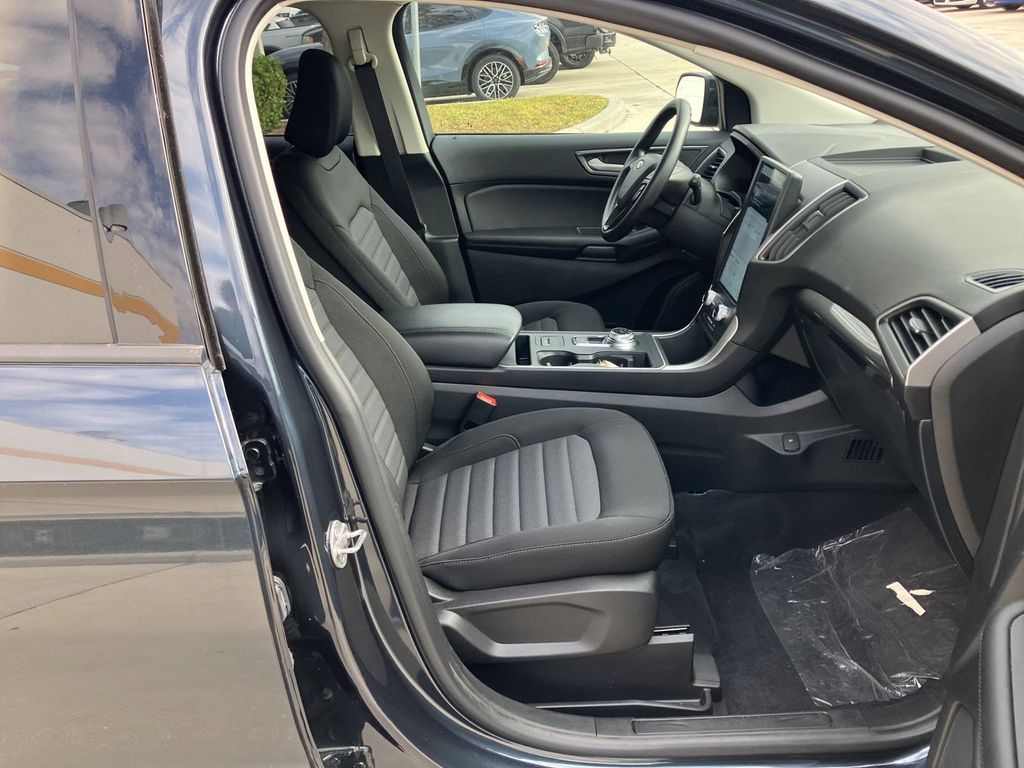 2024 Ford Edge SE photo 19