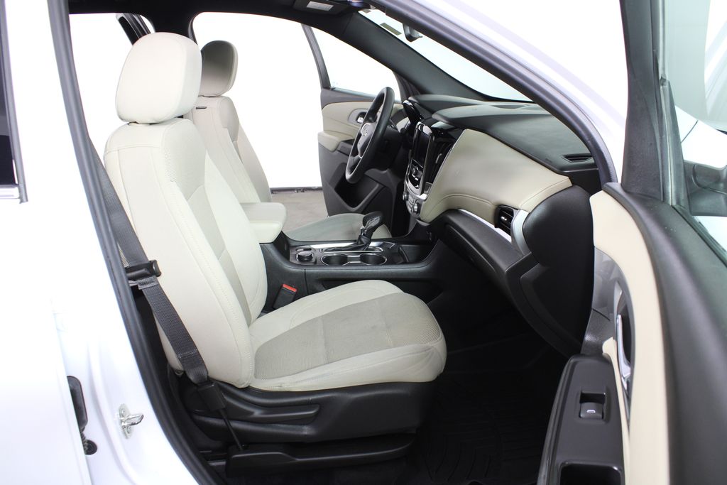 Used 2022 Chevrolet Traverse for sale in 