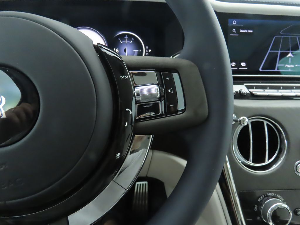 Thumbnail: 2026 Rolls-Royce Cullinan - 13