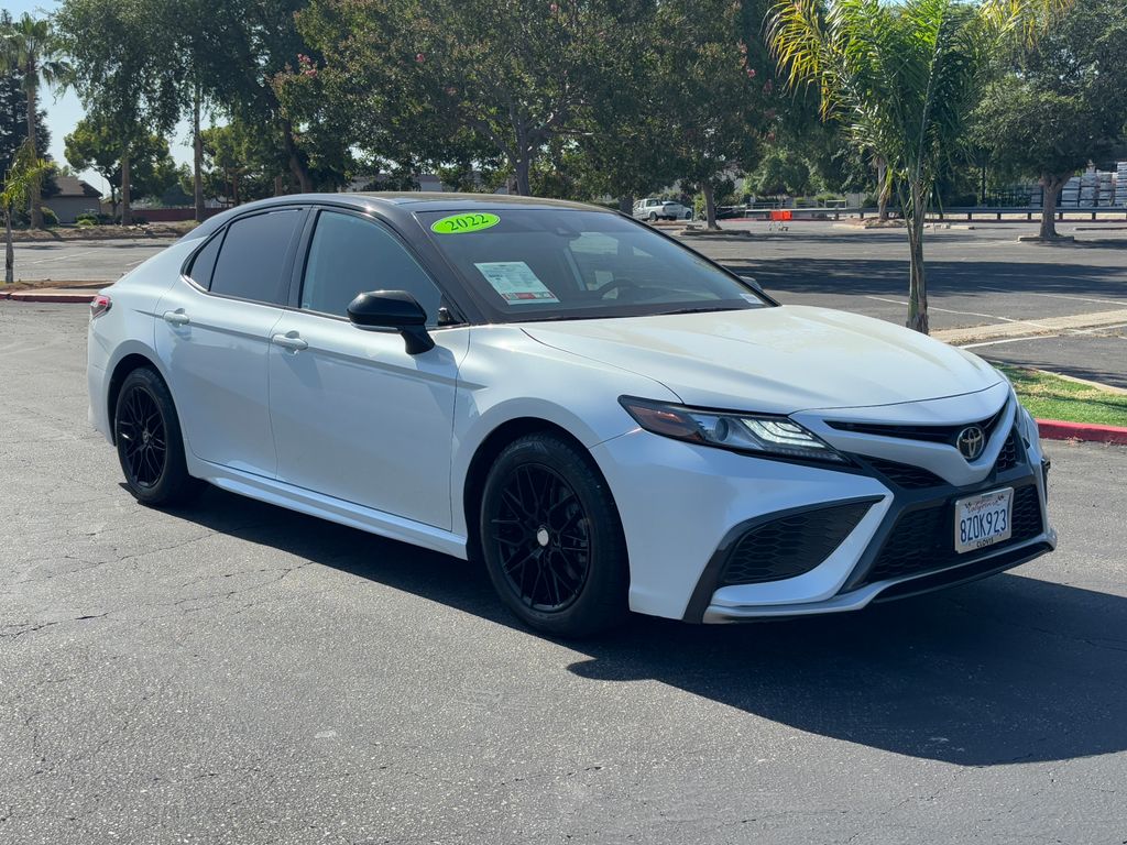 2022 Toyota Camry XSE 3