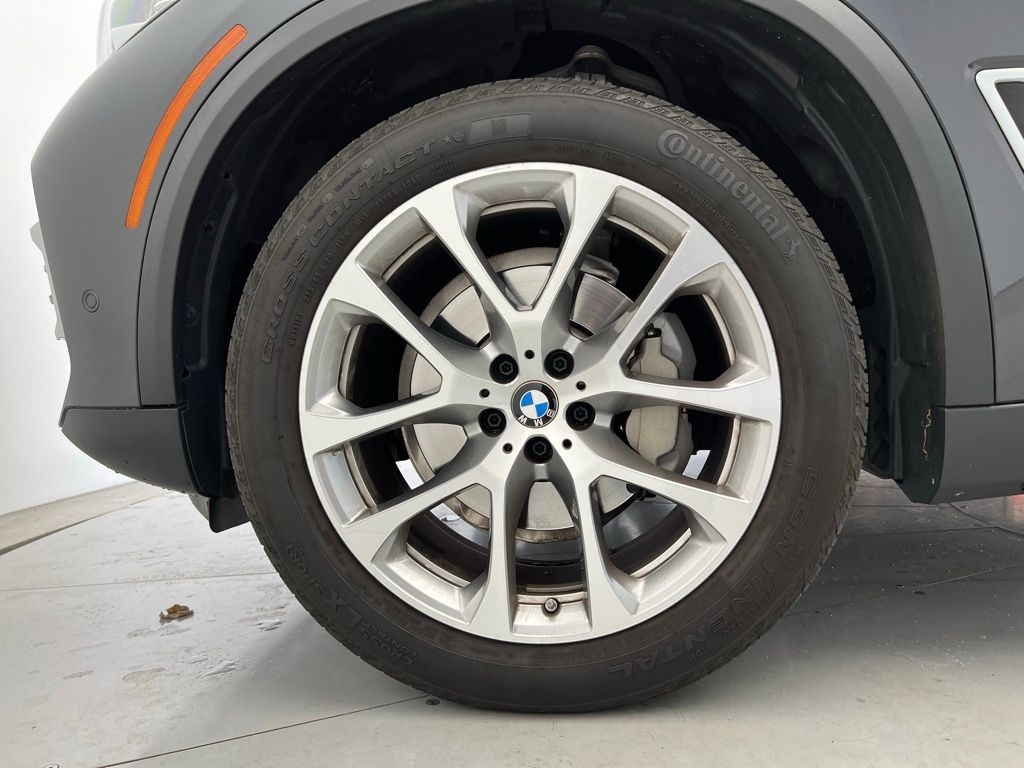 Thumbnail: 2021 BMW X5 - 23