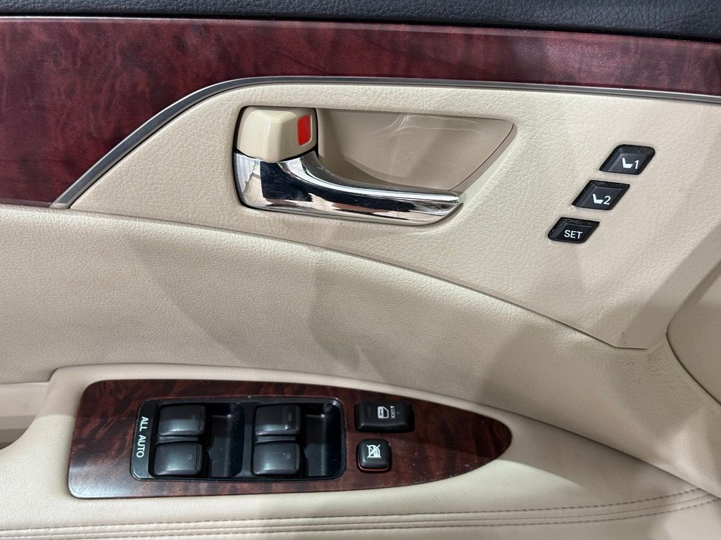 Thumbnail: 2012 Toyota Avalon - 15