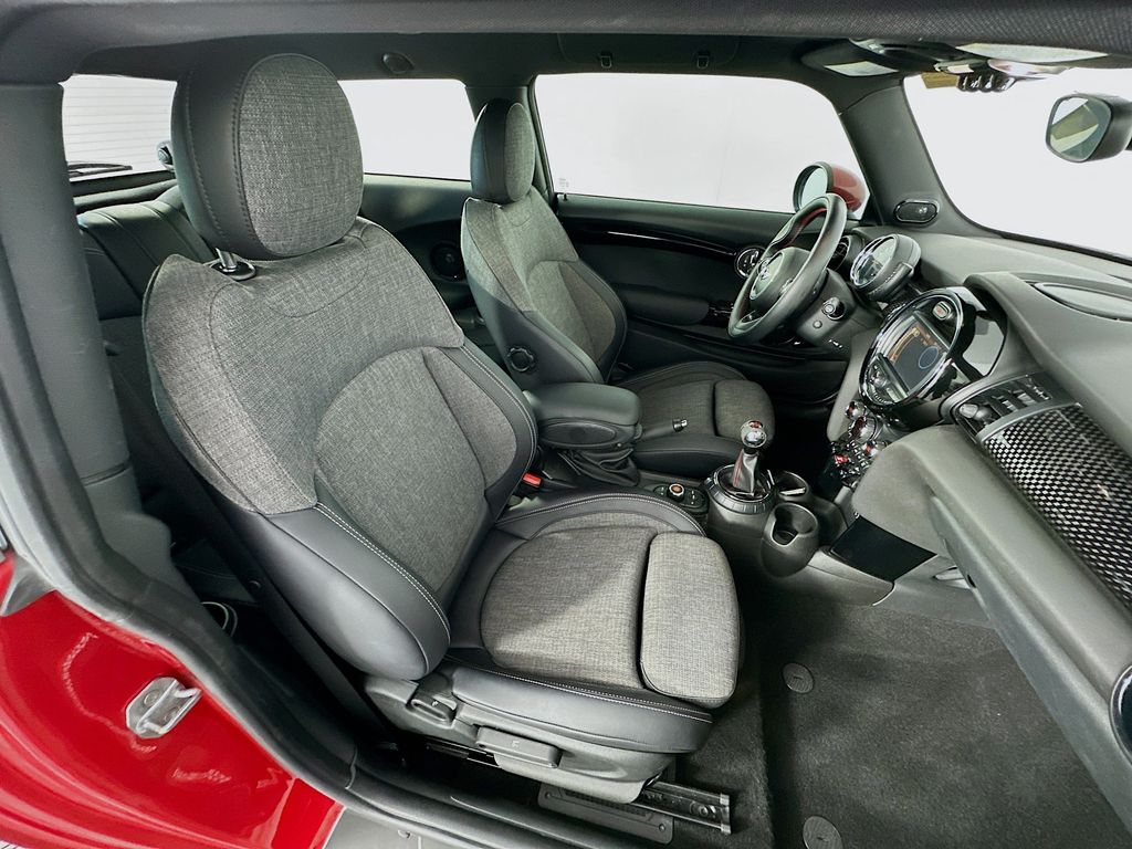 2017 MINI Cooper Base 26