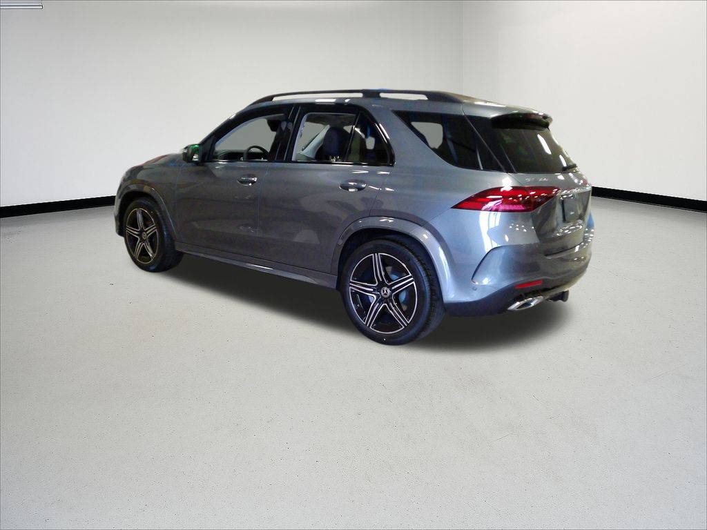 Thumbnail: 2026 Mercedes-Benz GLE - 2