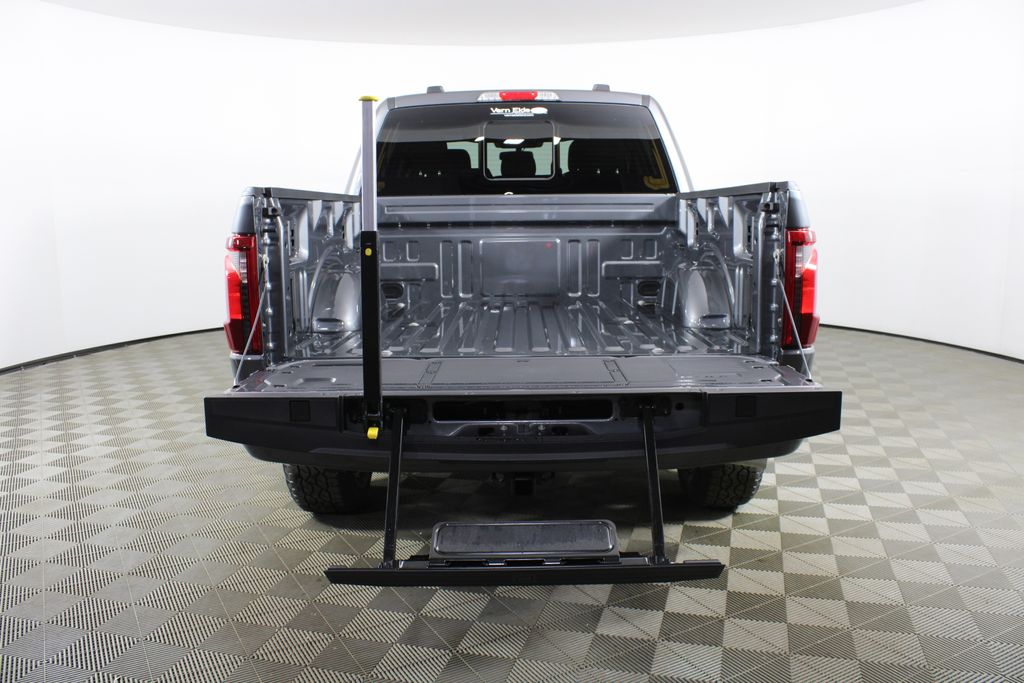 View vehicle photo 7