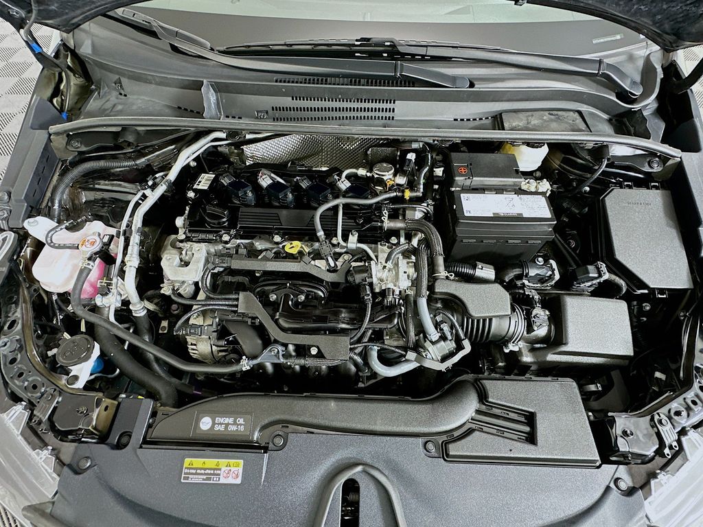 2023 Toyota Corolla LE 28