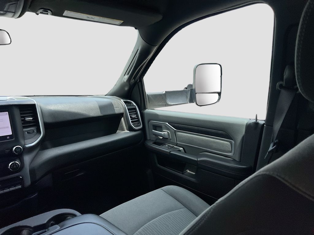 Used 2022 White Ram Big Horn image 22