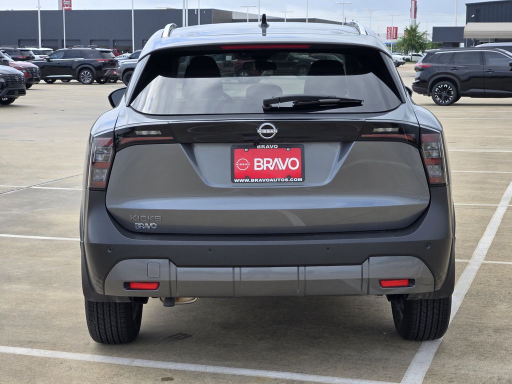 2026 Nissan Kicks SV - 4