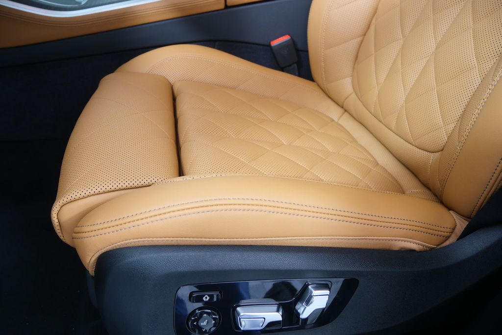 Thumbnail: 2026 BMW X5 - 10