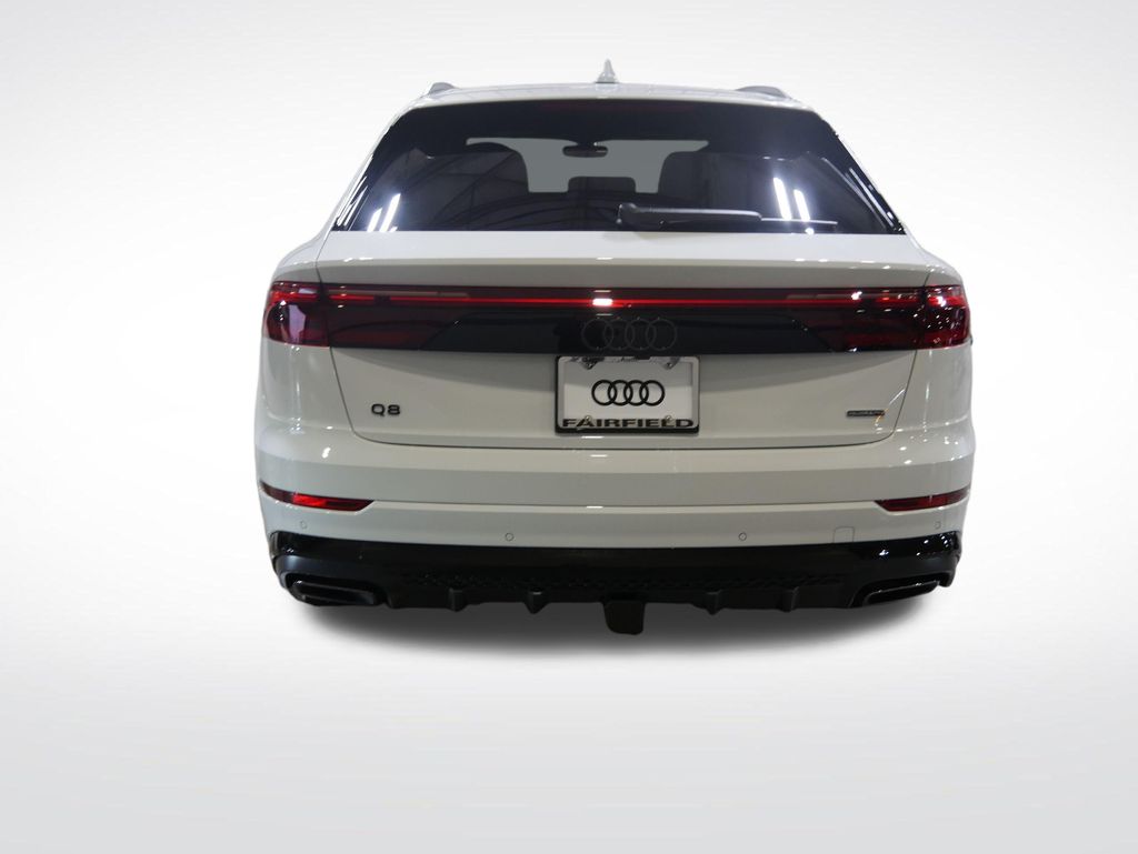 Thumbnail: 2026 Audi Q8 - 4