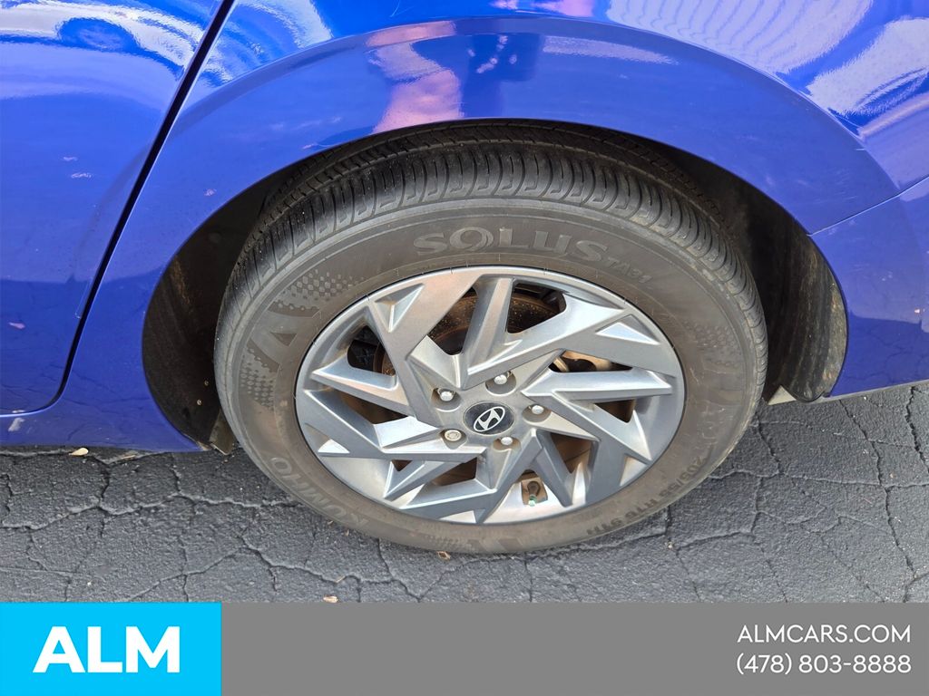 Used 2024 Blue Hyundai SEL image 7