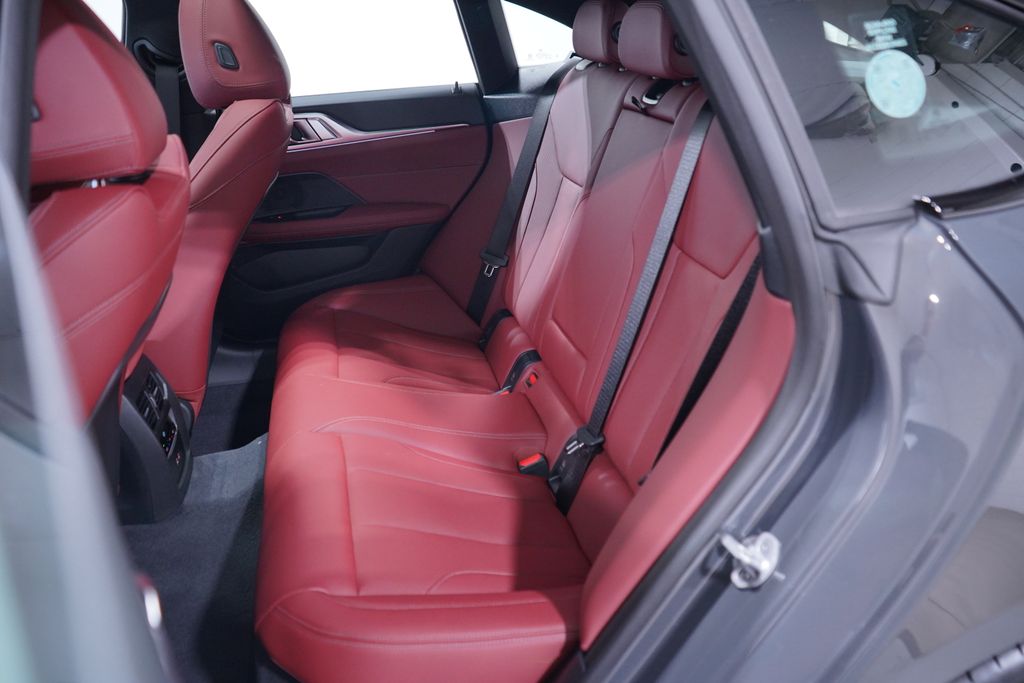 Thumbnail: 2026 BMW 4 Series - 10