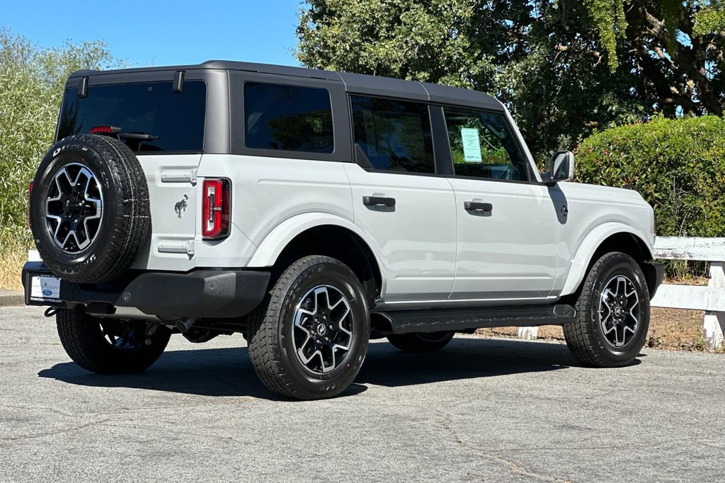 New 2026 White Ford Outer Banks image 4