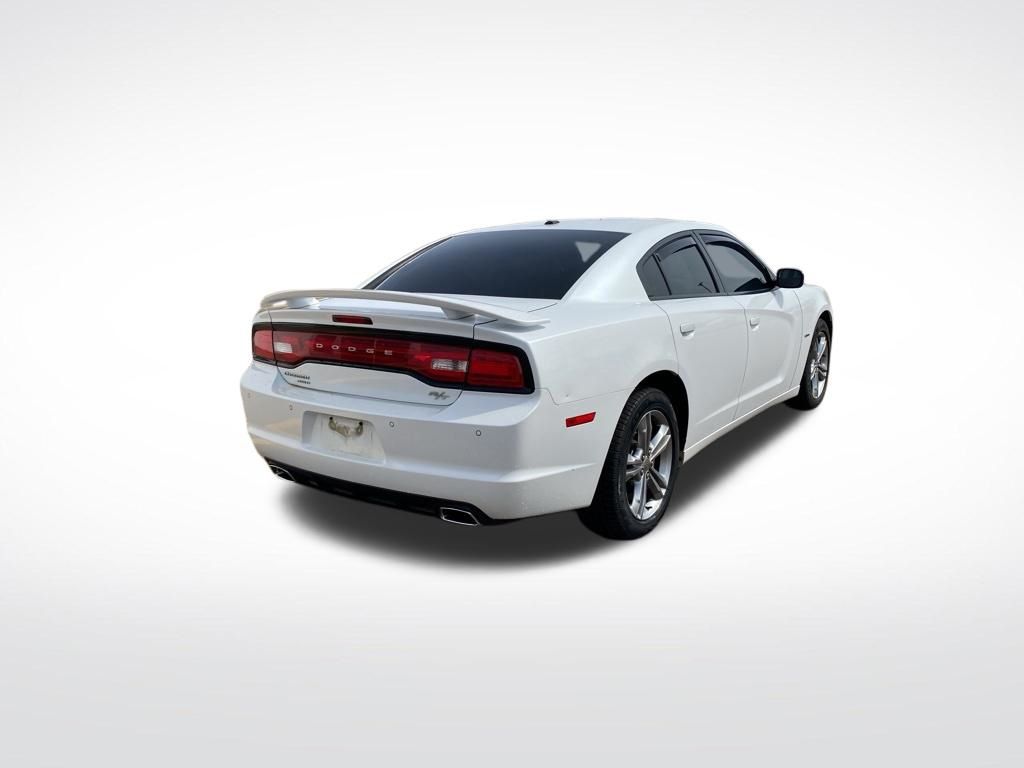Used 2013 Off-white Dodge R/T image 7