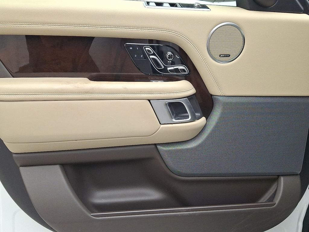 Thumbnail: 2021 Land Rover Range Rover - 13