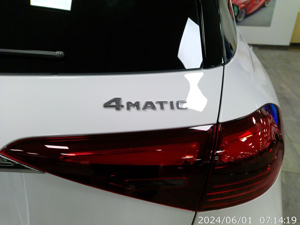 Thumbnail: 2026 Mercedes-Benz GLE - 12