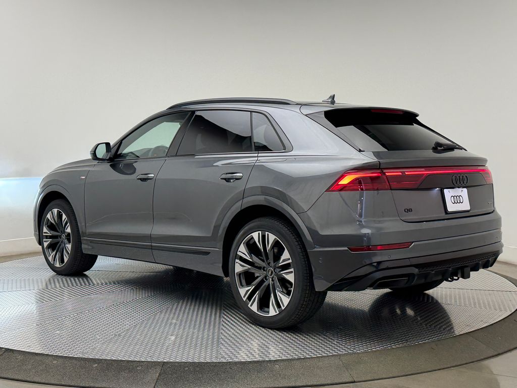 Thumbnail: 2027 Audi Q8 - 6