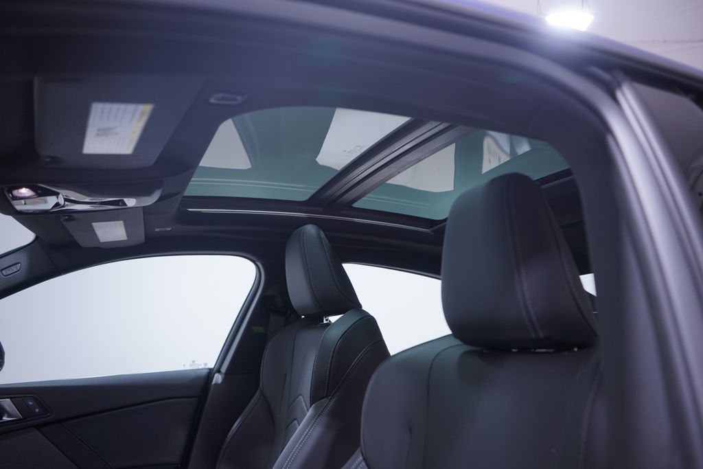 Thumbnail: 2025 BMW 2 Series - 8