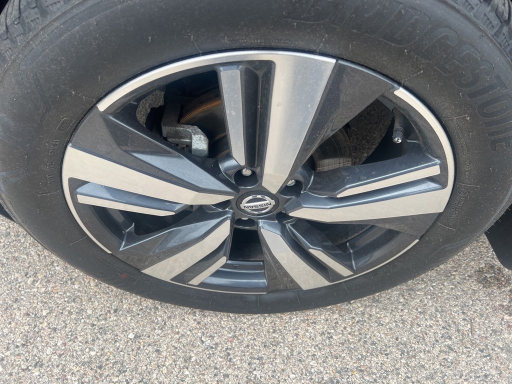 2021 Nissan Rogue SL photo