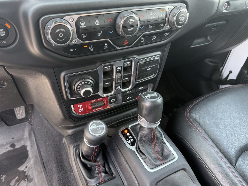 2018 Jeep Wrangler Unlimited Rubicon White at Toyota of Victoria