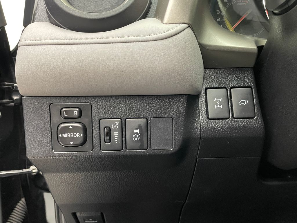2014 Toyota RAV4 Limited 20