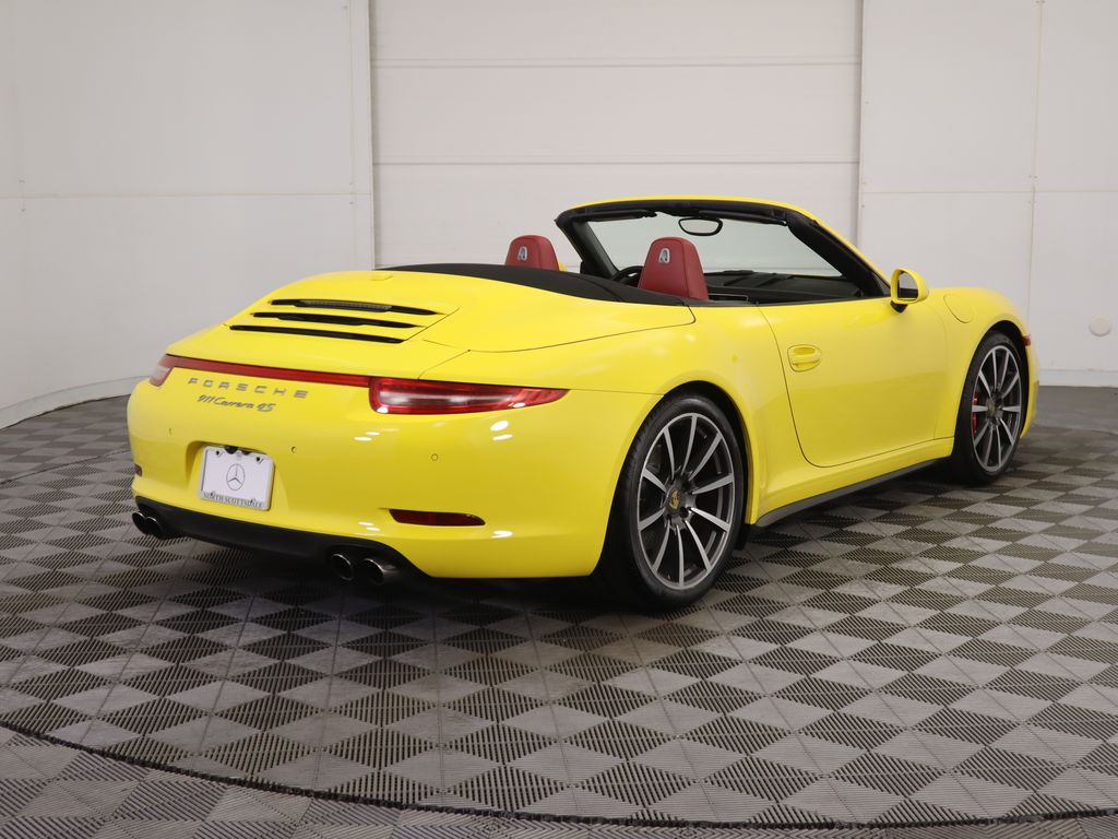 Thumbnail: 2016 Porsche 911 - 5